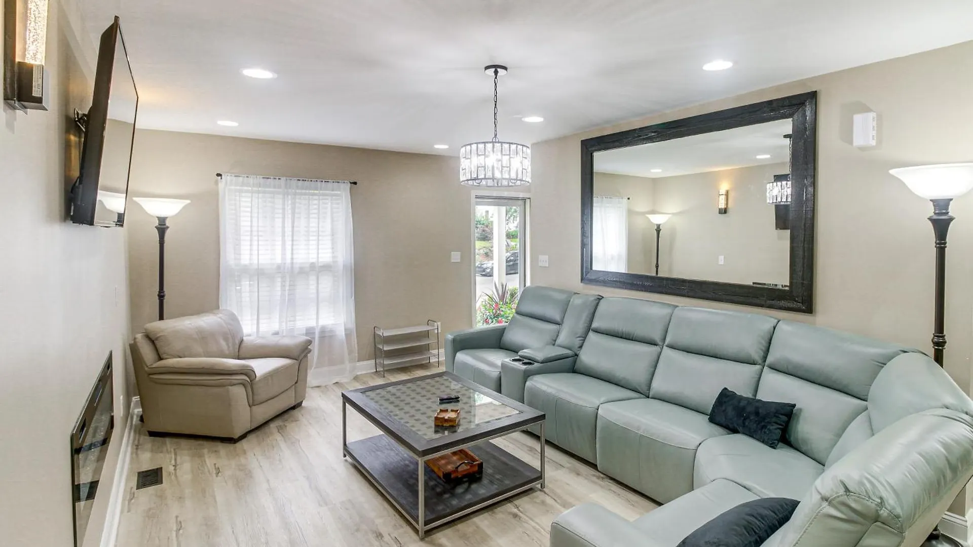 Charlotte Home With Yard - Near Spectrum Center!