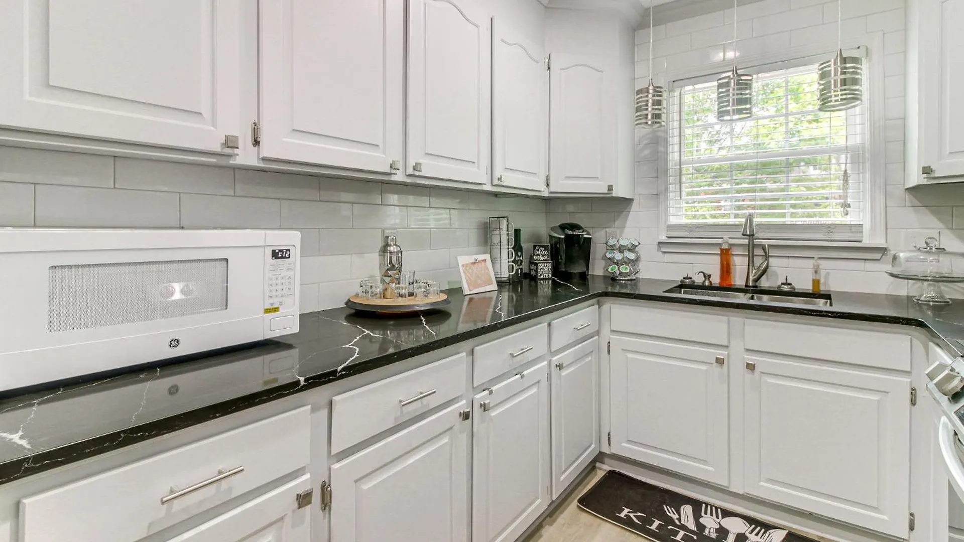 Charlotte Home With Yard - Near Spectrum Center!