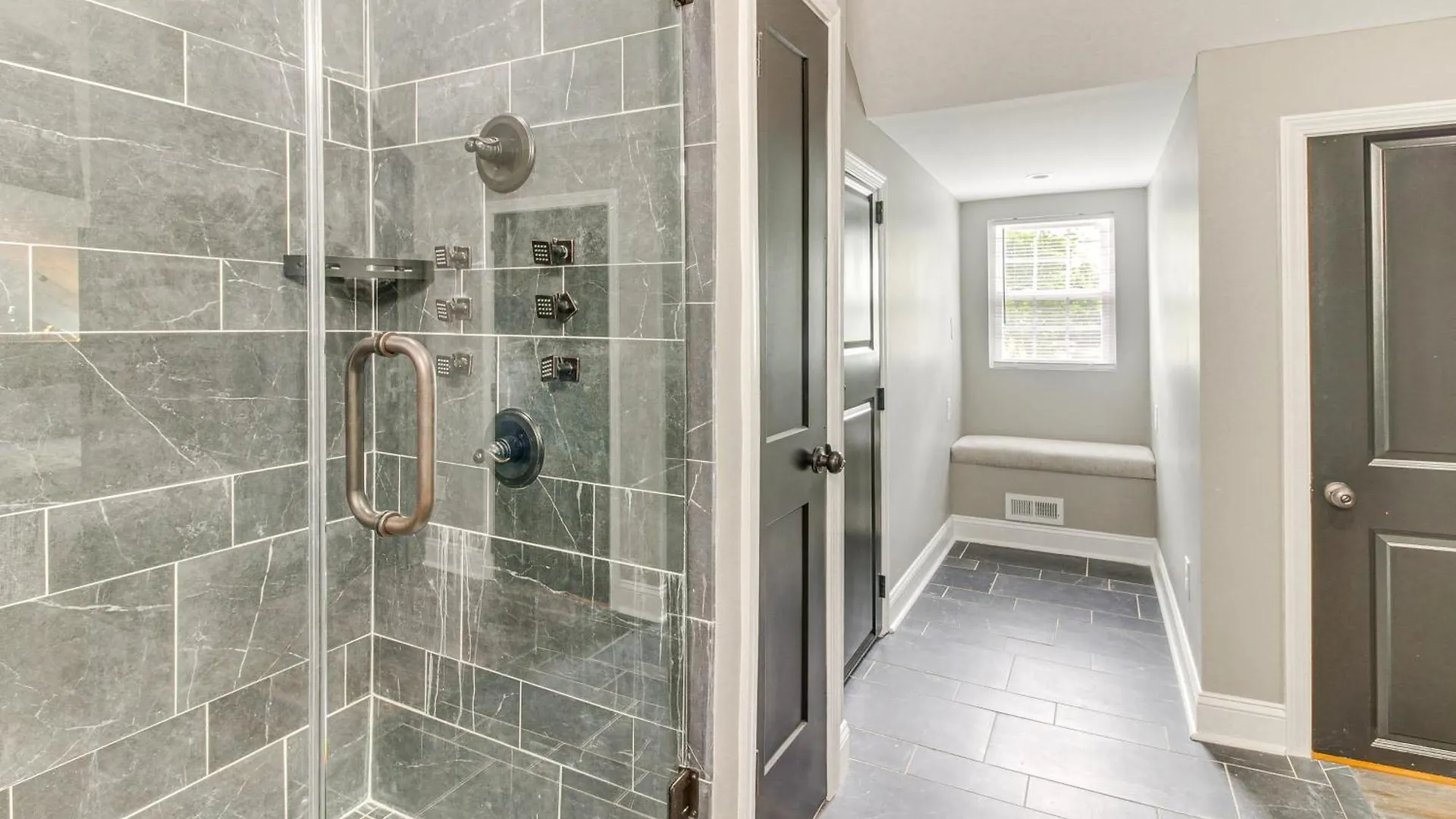 Charlotte Home With Yard - Near Spectrum Center! Casa vacanze