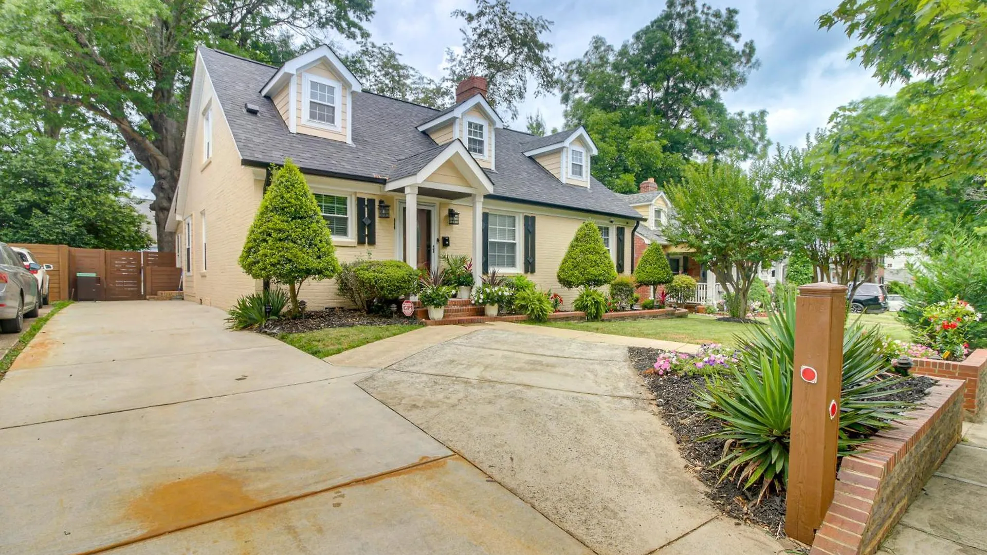 Charlotte Home With Yard - Near Spectrum Center! Casa vacanze